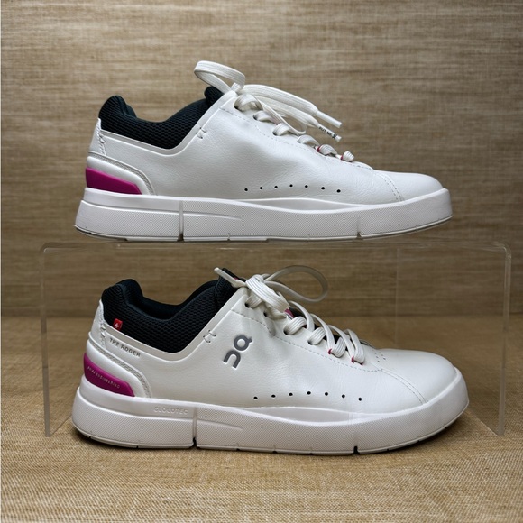 On Ladies The Roger Advantage Athletic Shoe - Women’s Size 7.5 - Picture 1 of 6